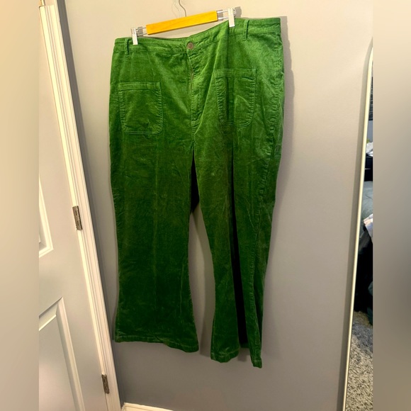 Lucy and Yak Ziggy Trousers Organic Corduroy Spruce Green - Picture 2 of 6